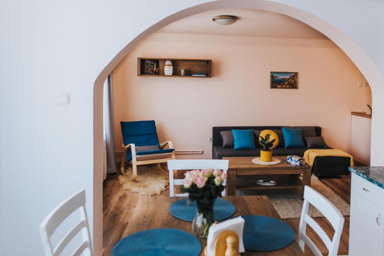 Lotus Apartman Appartement Odorheiu Secuiesc Buitenkant foto