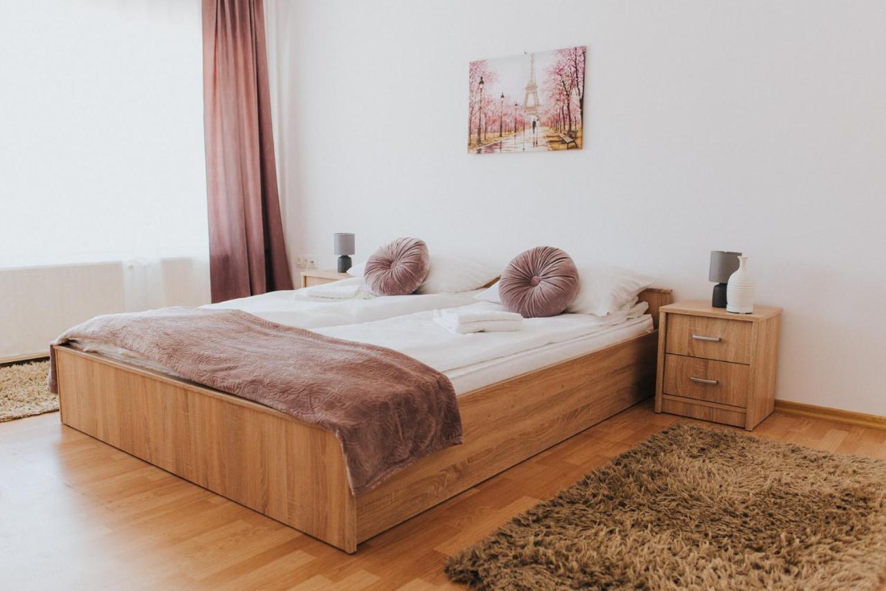 Lotus Apartman Appartement Odorheiu Secuiesc Buitenkant foto